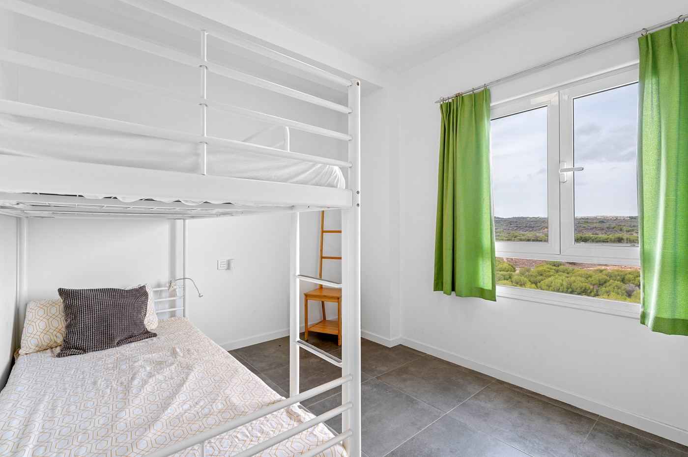 Master bedroom in apartment for sale in Orihuela Costa