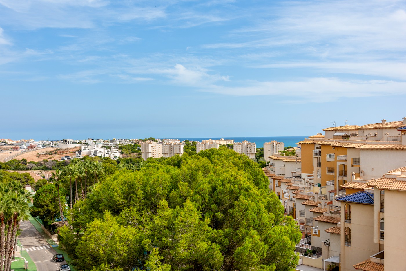 Garden in apartment for sale in Orihuela Costa