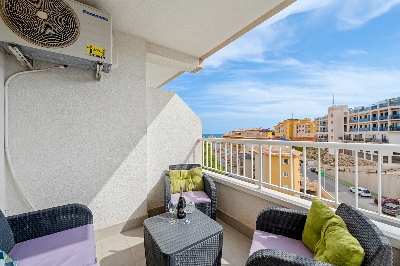 Bedroom in apartment for sale in Orihuela Costa