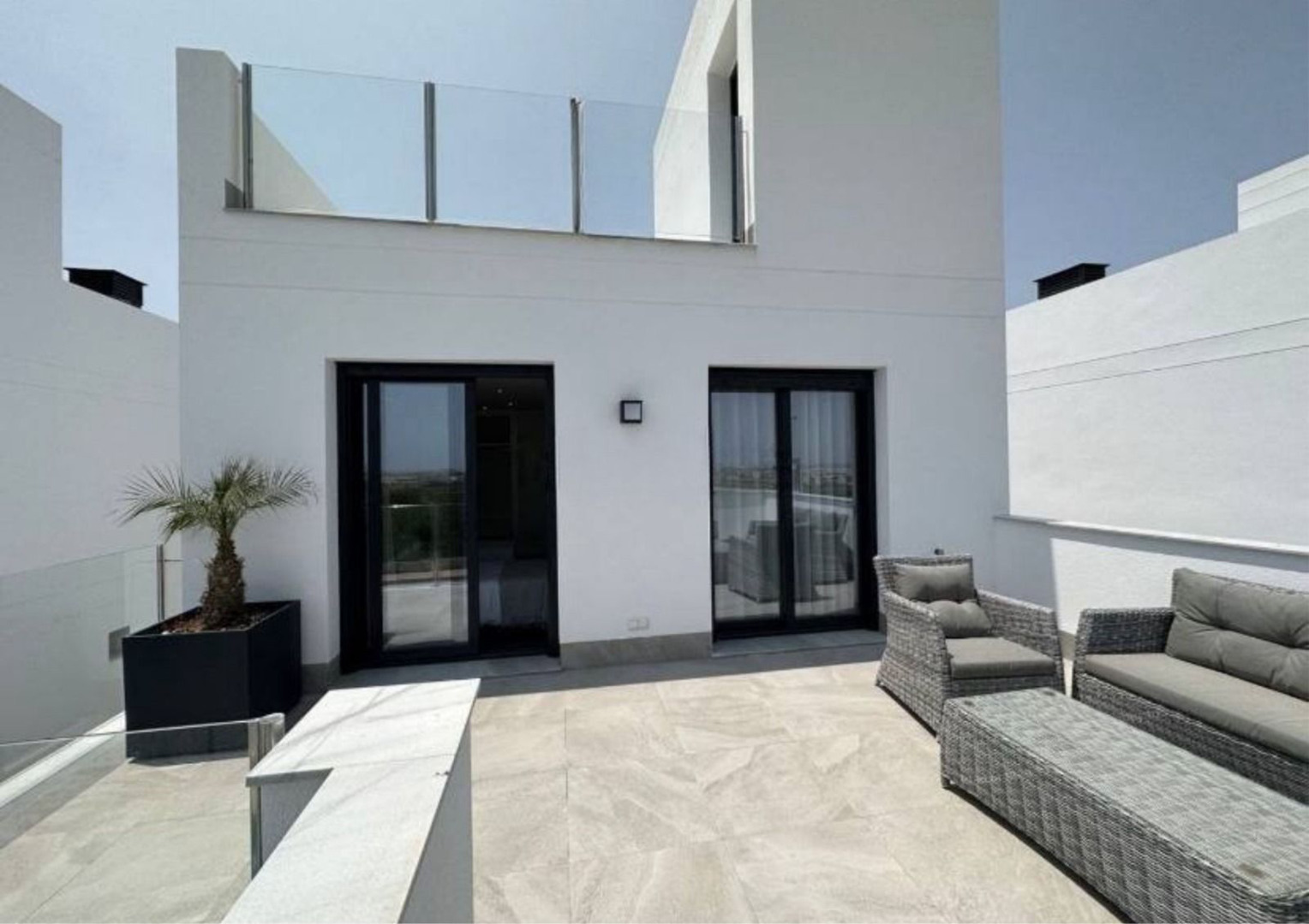 Terrace in villa for sale in Torrevieja