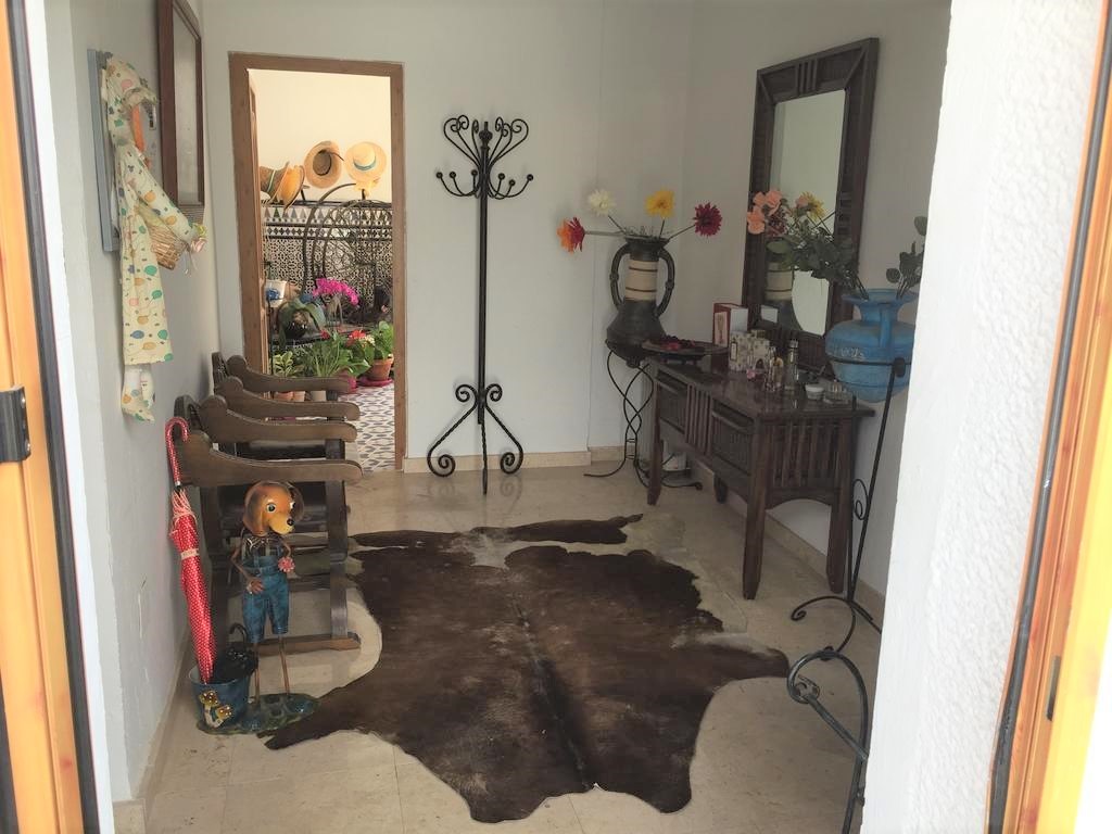 Pool area in villa for sale in Torrevieja
