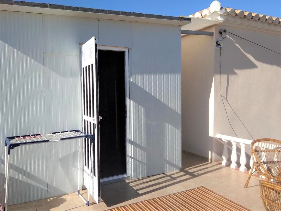 Bedroom in villa for sale in Torrevieja