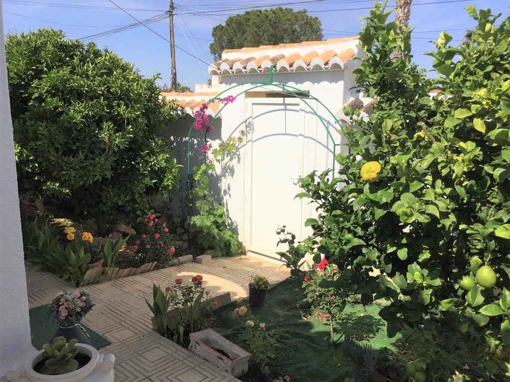 Terrace in villa for sale in Torrevieja