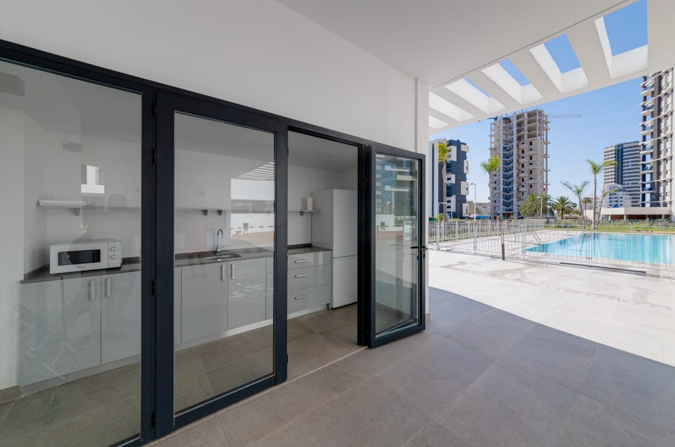 Bedroom in apartment for sale in Calpe