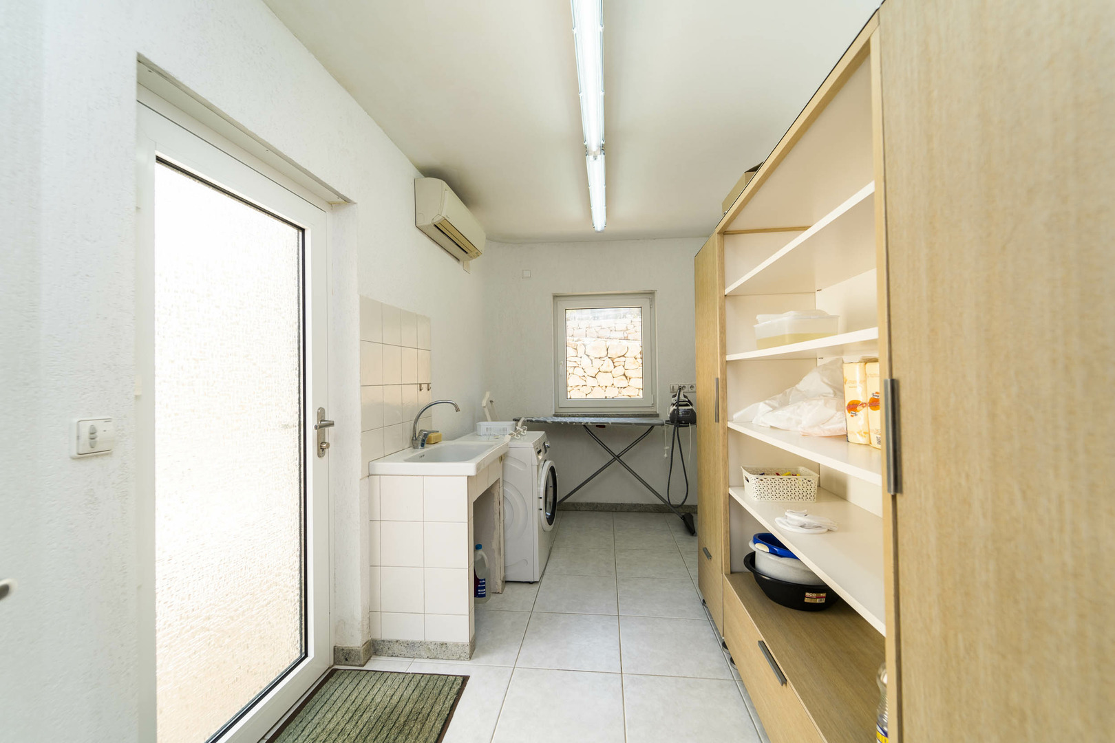 Master bedroom in villa for sale in Calpe