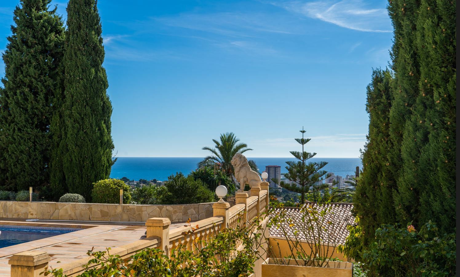Living room in villa for sale in Calpe