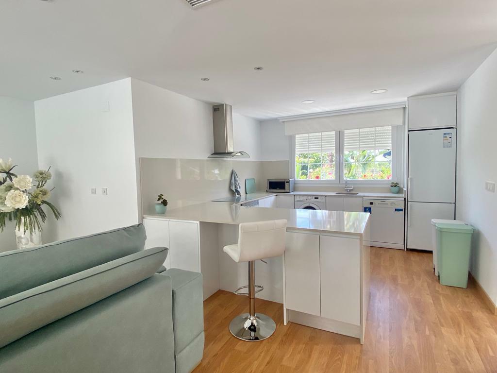 Master bedroom in villa for sale in Polop