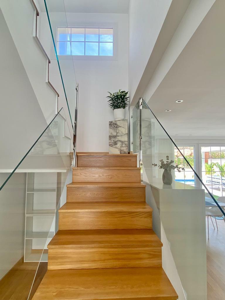 Dining area in villa for sale in Polop