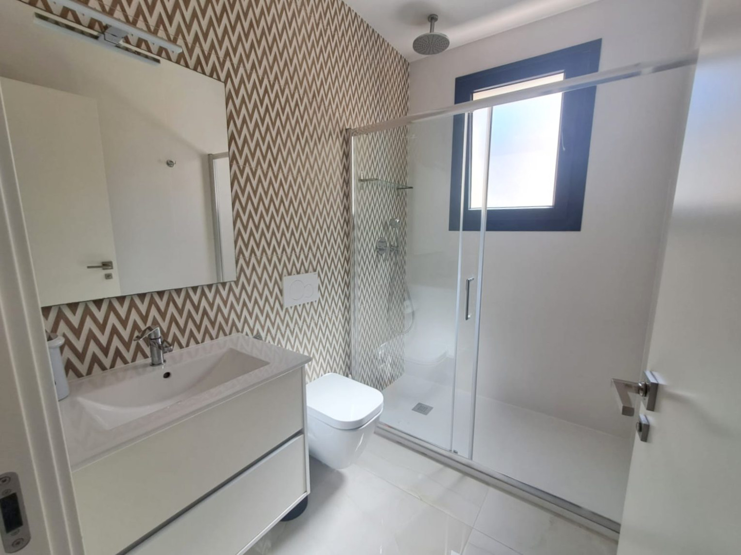 Bathroom in villa for sale in Orihuela Costa