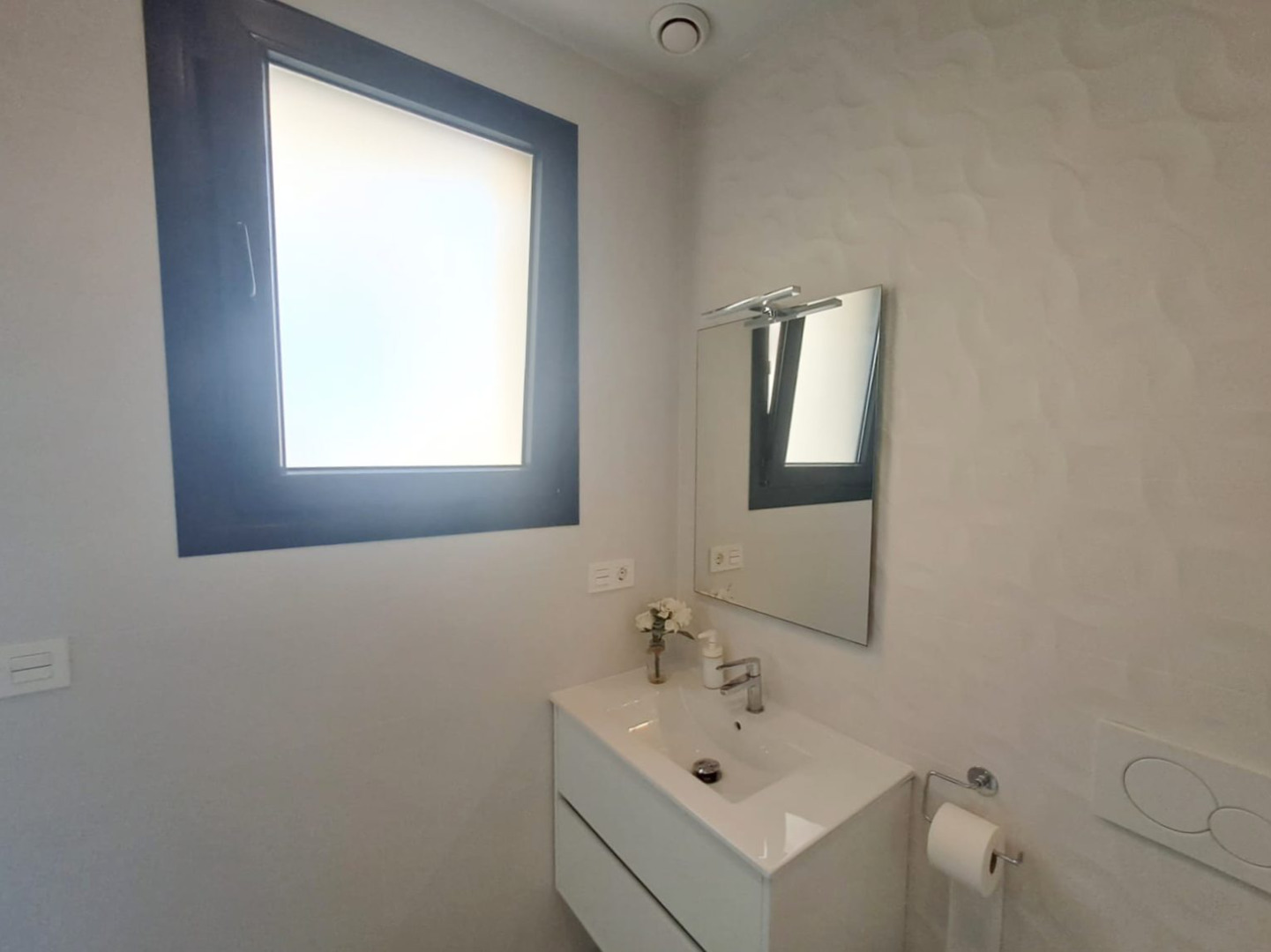 Terrace in villa for sale in Orihuela Costa
