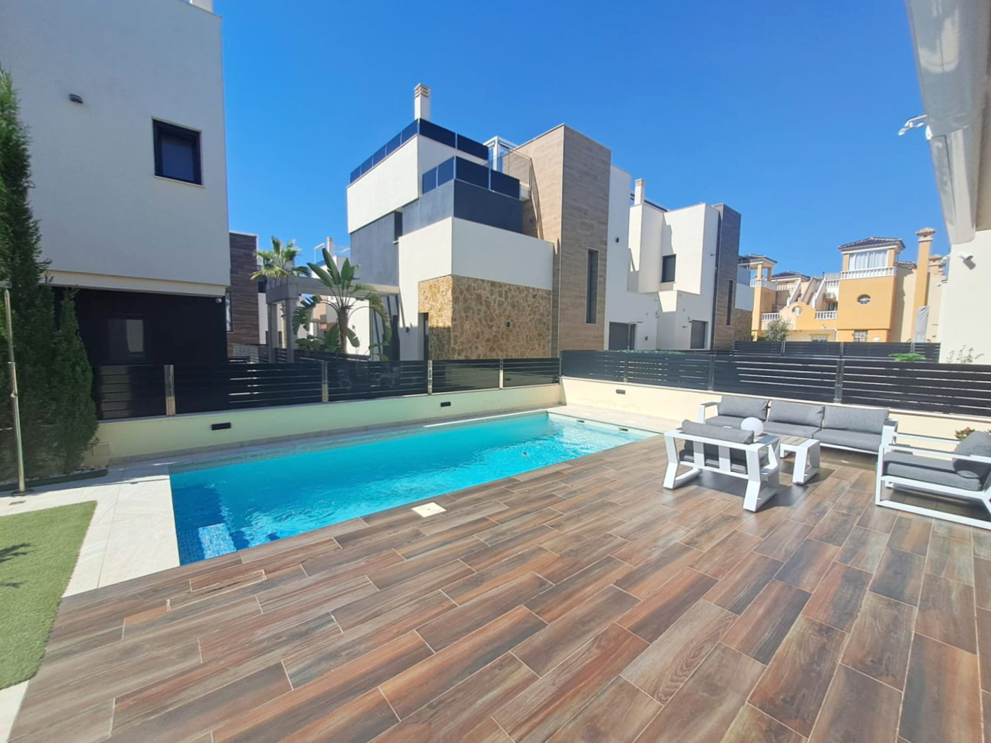 Bathroom in villa for sale in Orihuela Costa