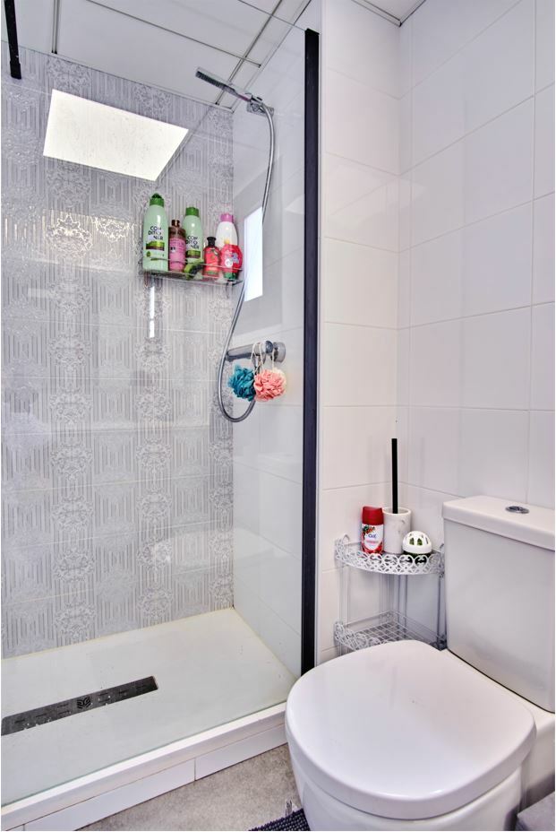 Master bedroom in apartment for sale in Mil Palmeras