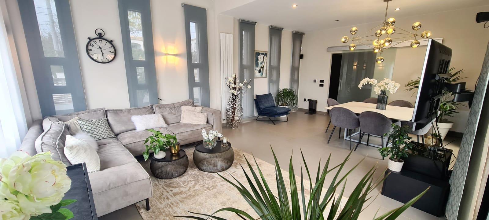 Presenting a stunning villa just 700 meters from the sea in Calpe, a popular tourist destination on