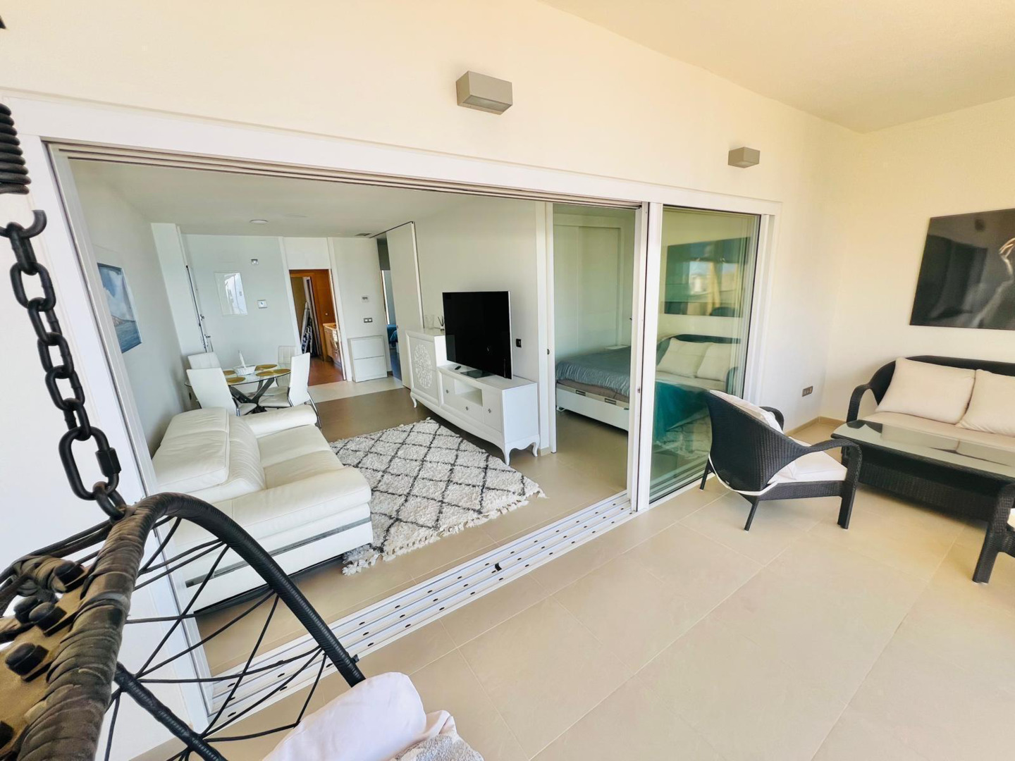 We present a two-bedroom apartment with one bathroom and a shower room in the city of Benidorm