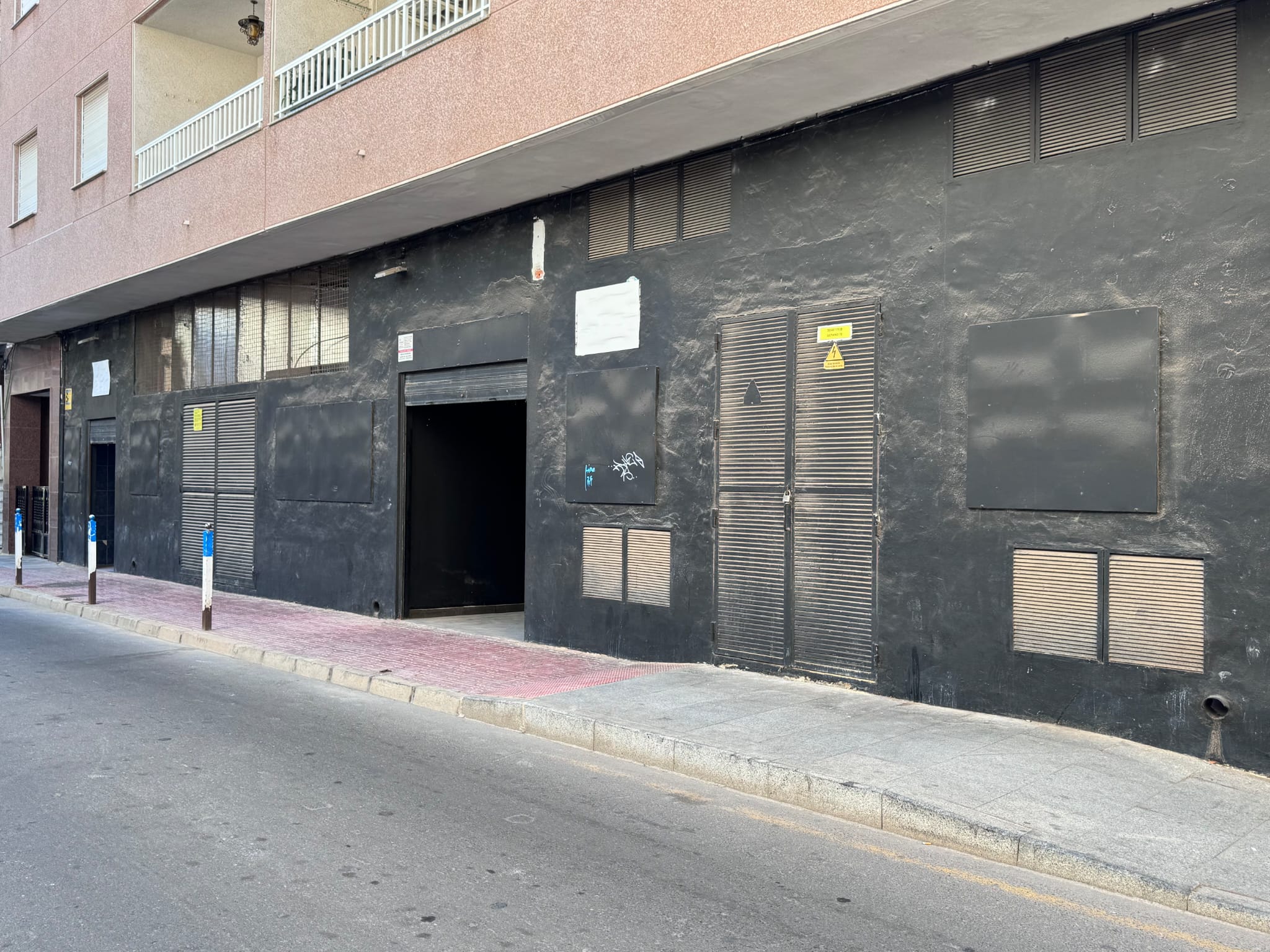 Bathroom in commercial for sale in Torrevieja