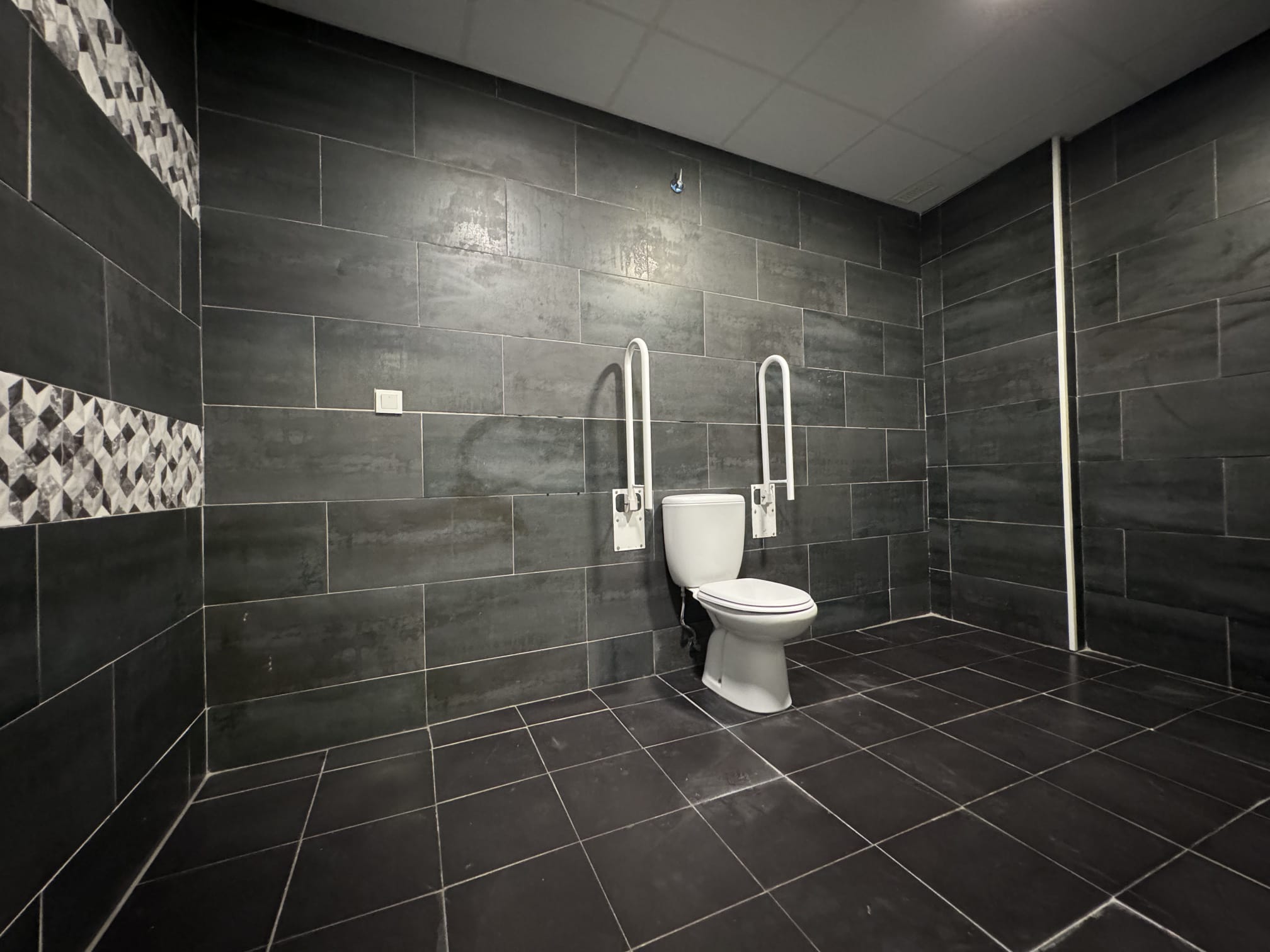 Bedroom in commercial for sale in Torrevieja