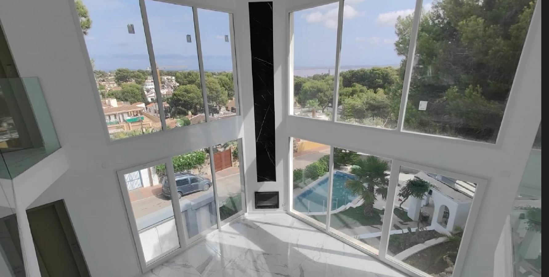 Pool area in villa for sale in Torrevieja