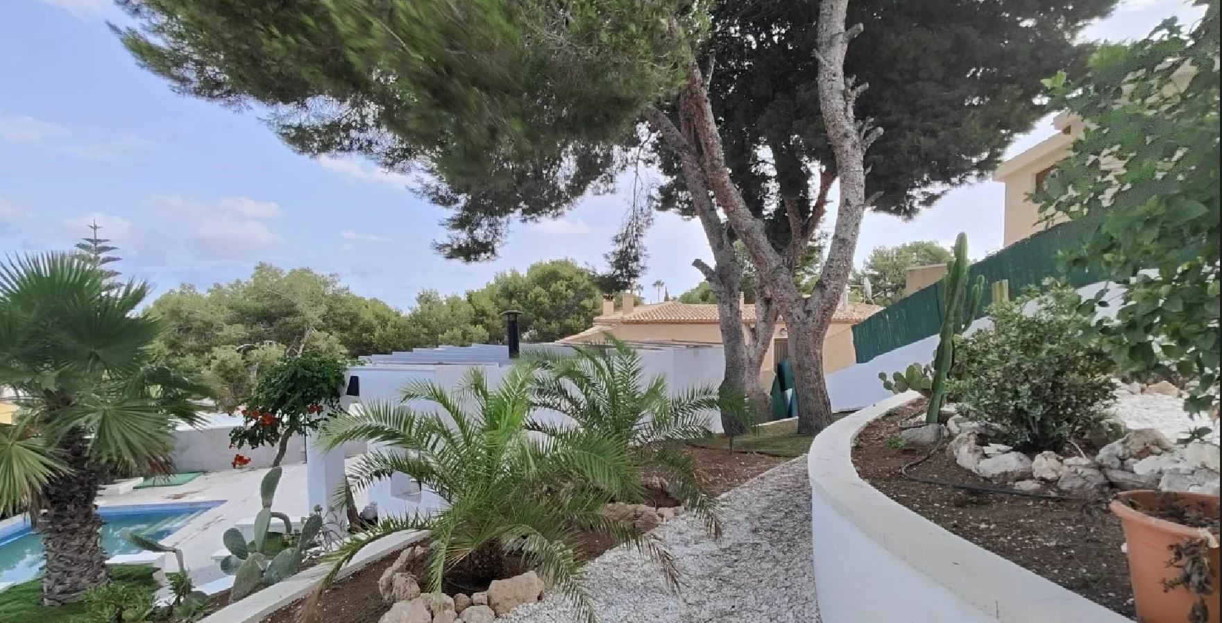 Dining area in villa for sale in Torrevieja