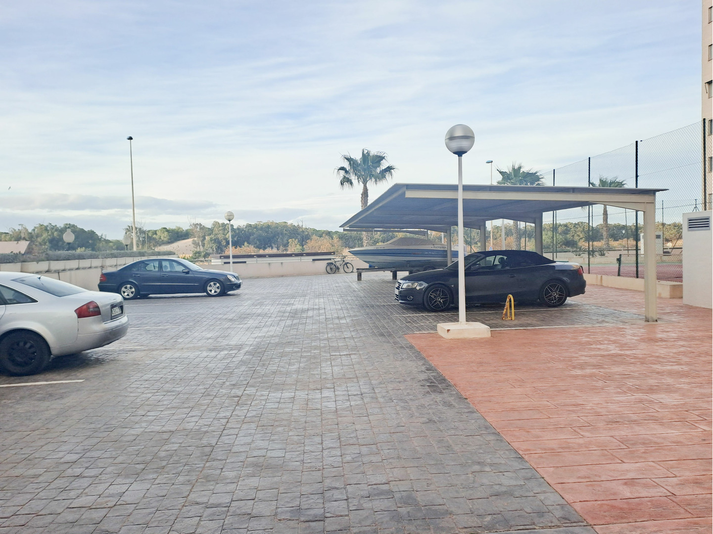 Pool area in apartment for sale in Guardamar del Segura