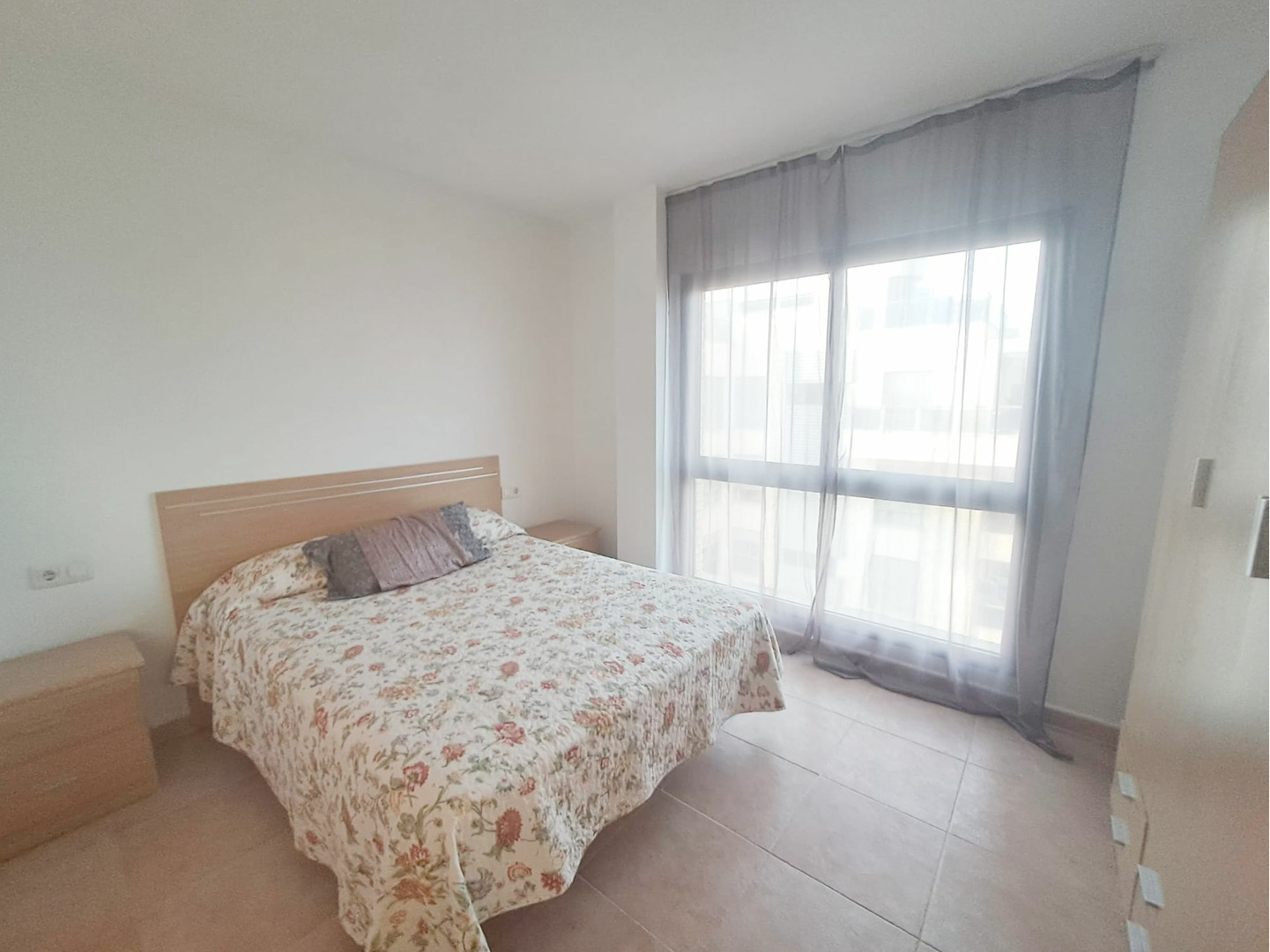 Bedroom in apartment for sale in Guardamar del Segura