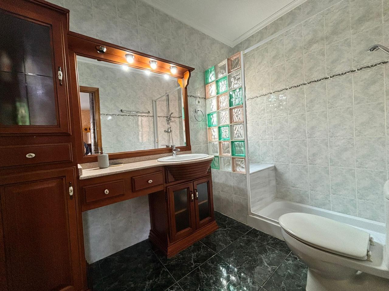 Bedroom in villa for sale in Cartagena