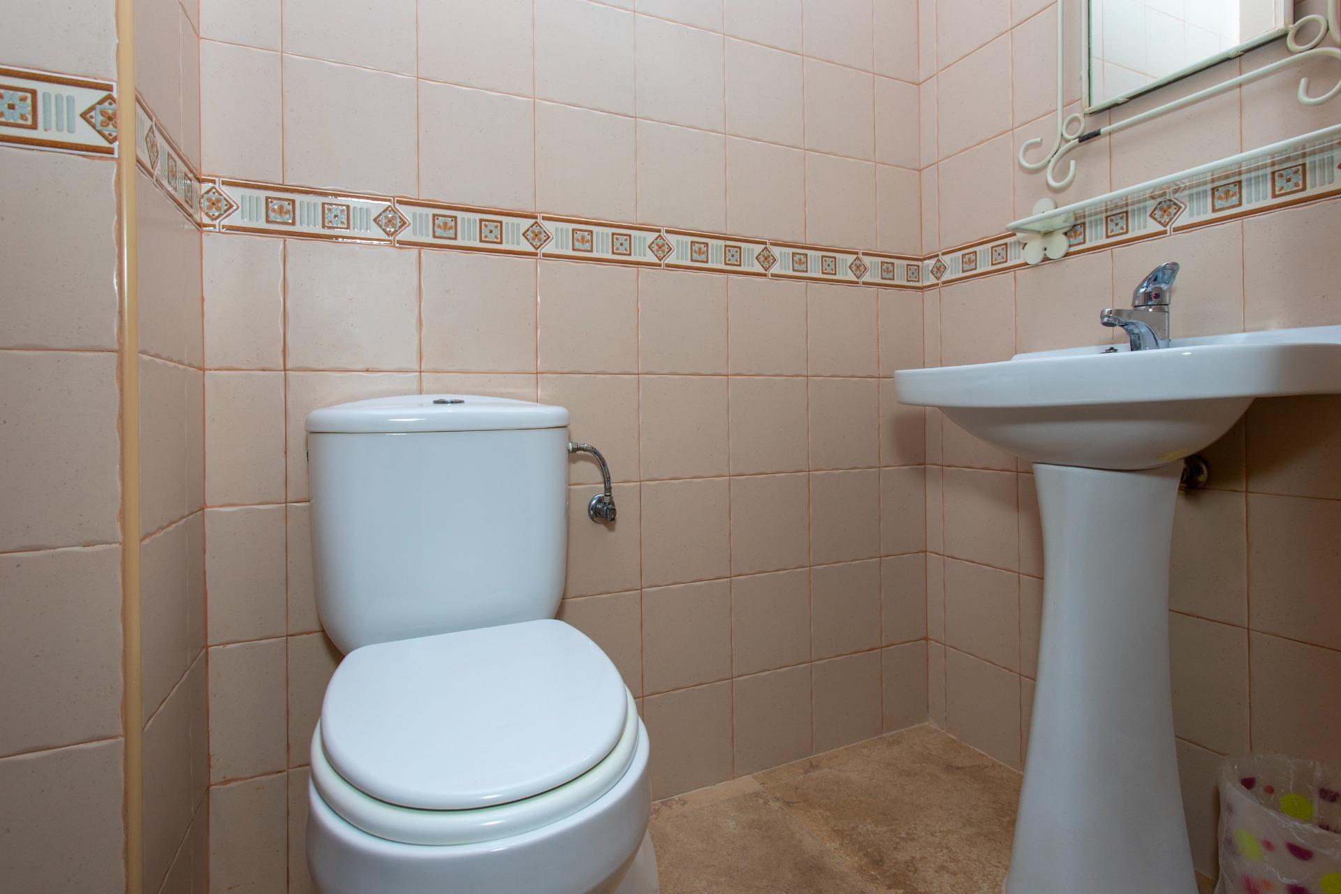 Bathroom in penthouse for sale in Torrevieja