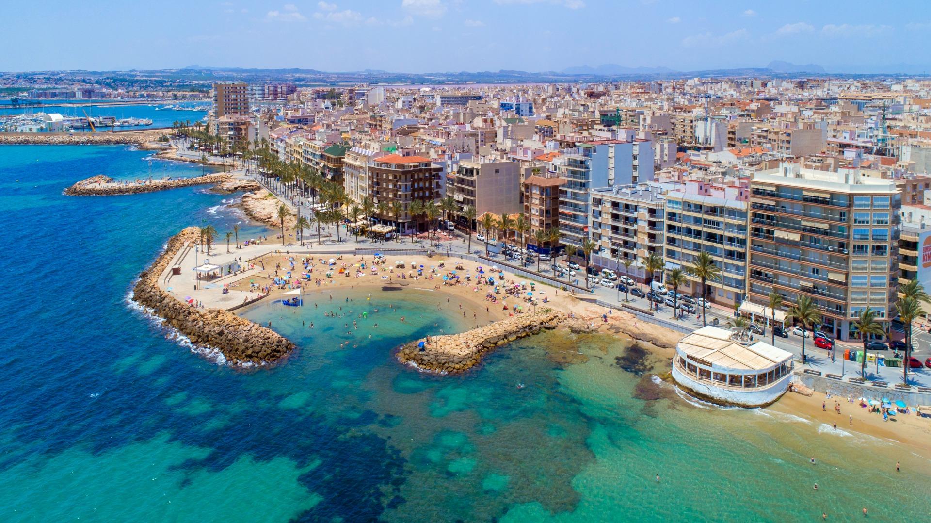 Garden in penthouse for sale in Torrevieja