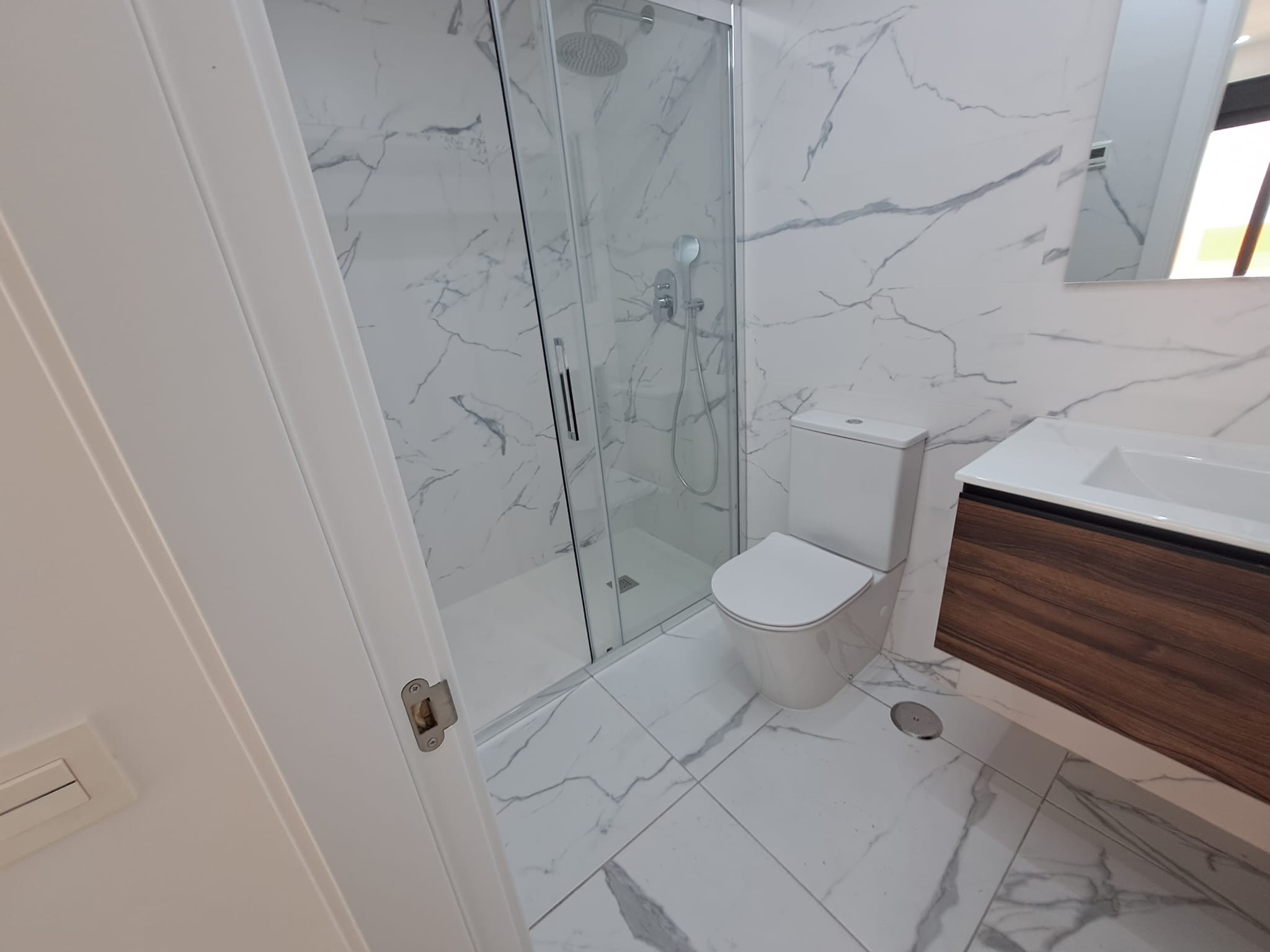 Bedroom in apartment for sale in Torrevieja