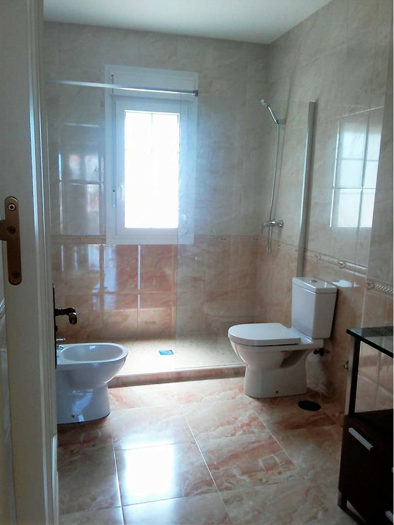 Garden in villa for sale in Cabo Roig