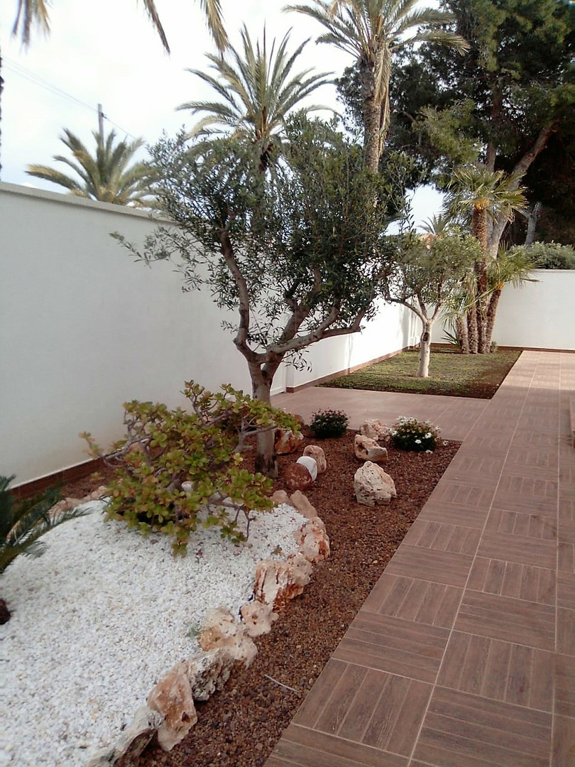 Bathroom in villa for sale in Cabo Roig