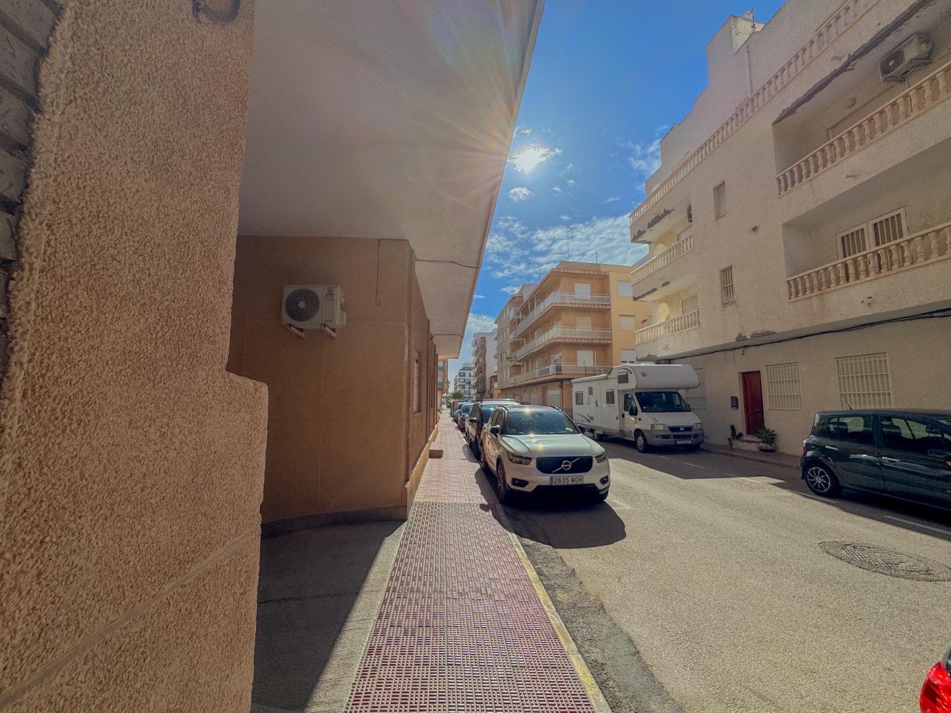 Kitchen in apartment for sale in Torrevieja