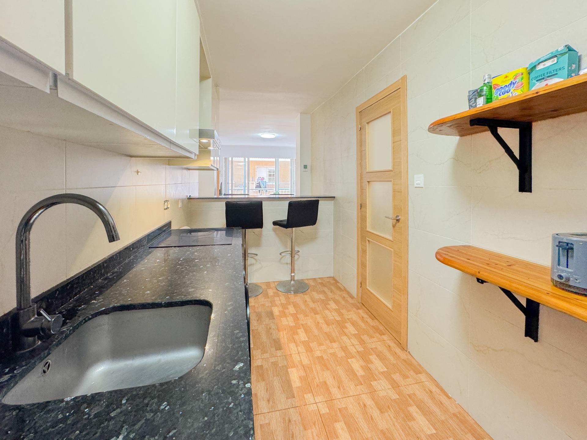 Bedroom in apartment for sale in Torrevieja