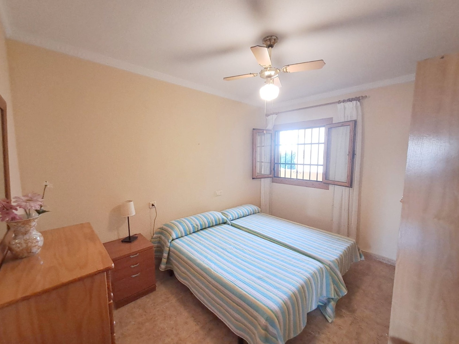 Terrace in apartment for sale in Torrevieja