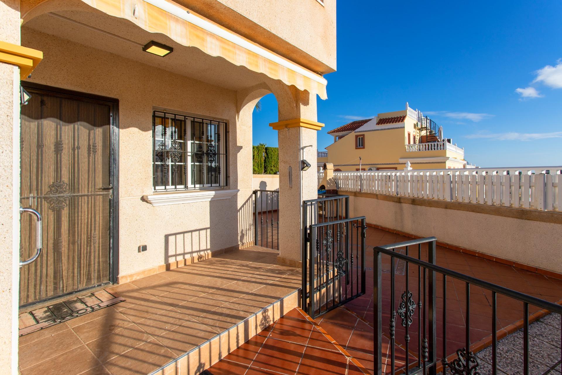 Terrace in terraced for sale in Orihuela Costa