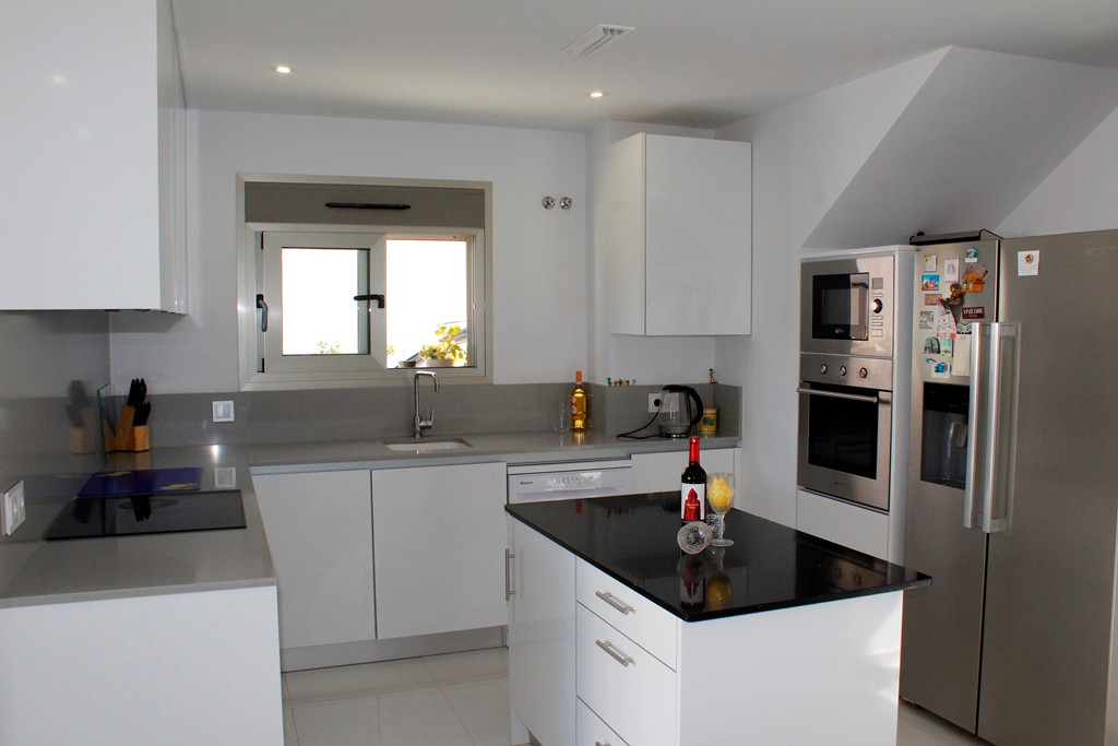 Garden in villa for sale in San Miguel de Salinas