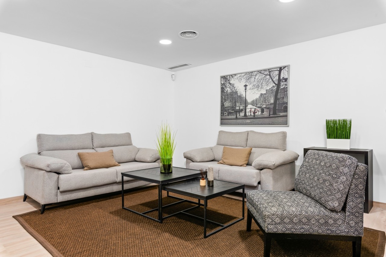 Bedroom in villa for sale in Cabo Roig