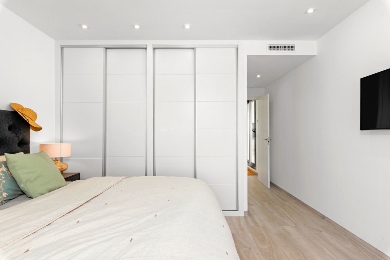 Bathroom in villa for sale in Cabo Roig