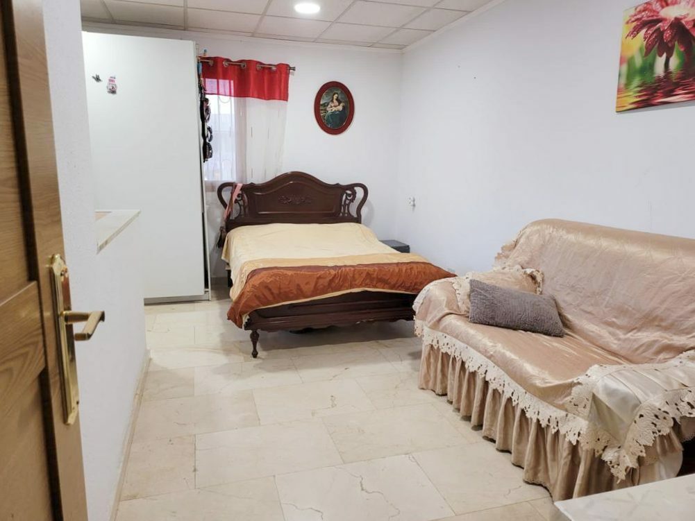 Dining area in commercial for sale in Almoradi