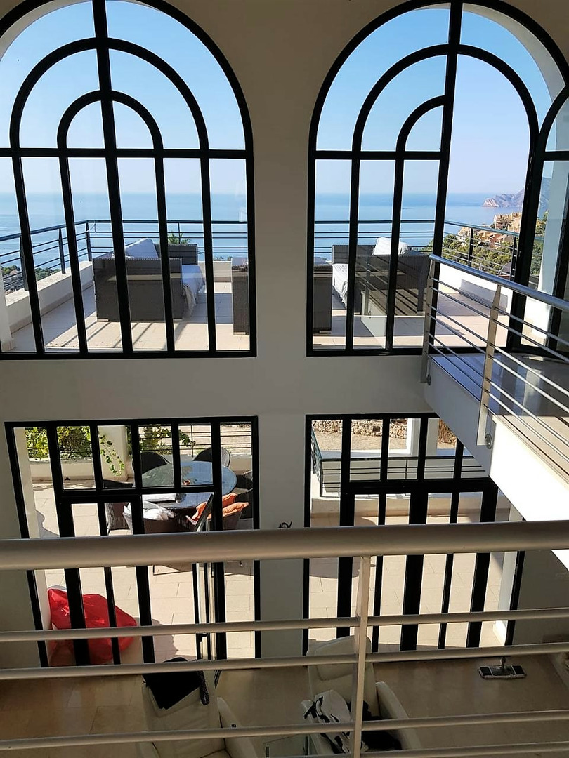 Three-storey Art Nouveau villa with a Hi-Tech area of 300 m2 on a plot of 1000 m2