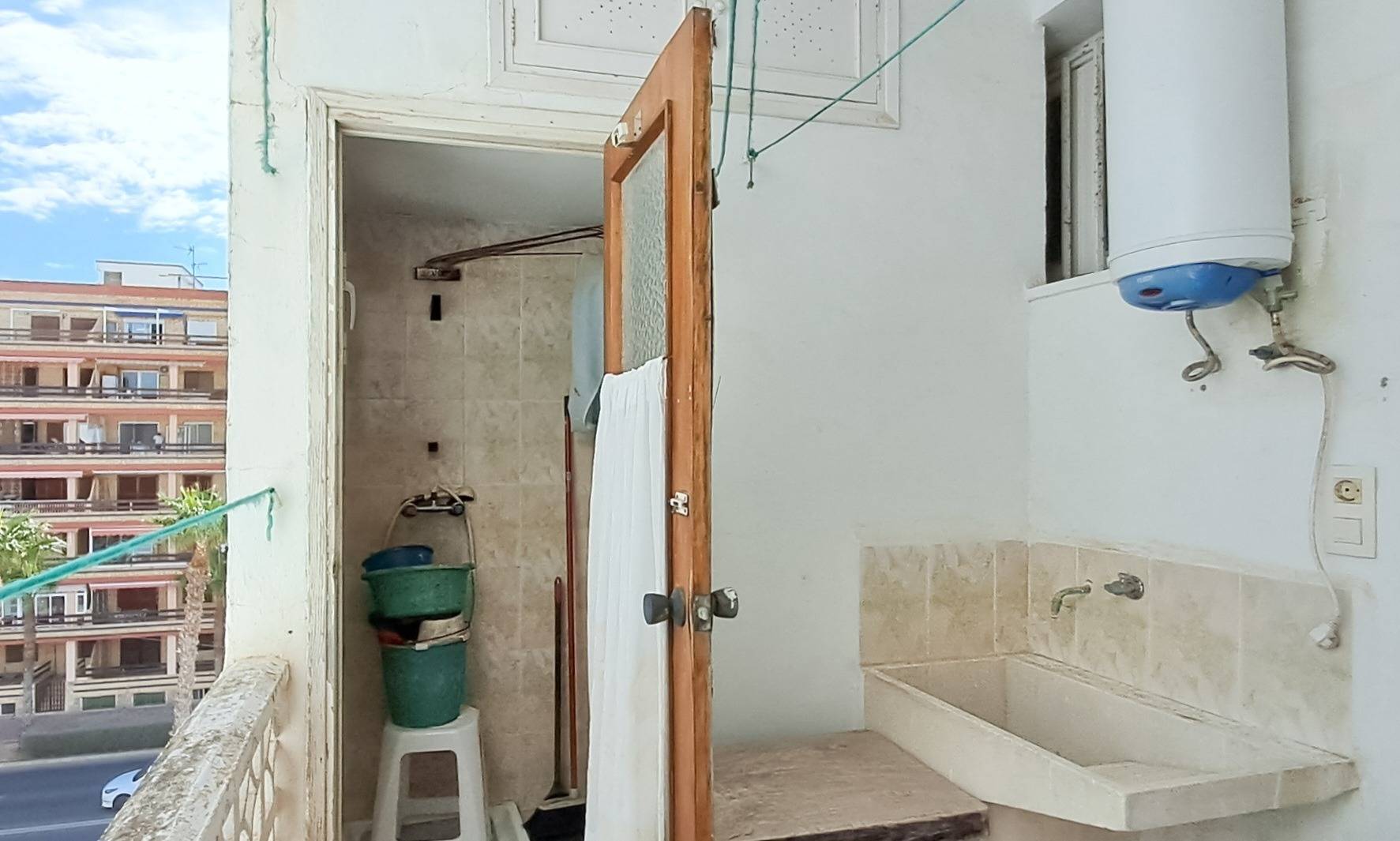 Bathroom in penthouse for sale in Torrevieja