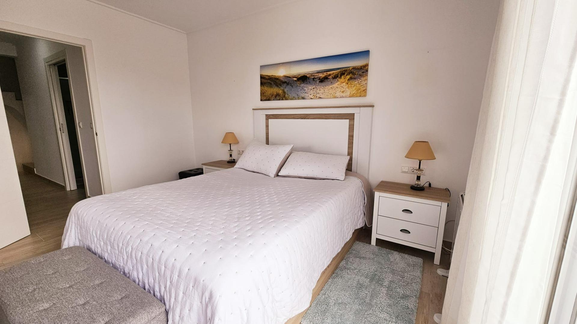 Bedroom in duplex for sale in Torrevieja