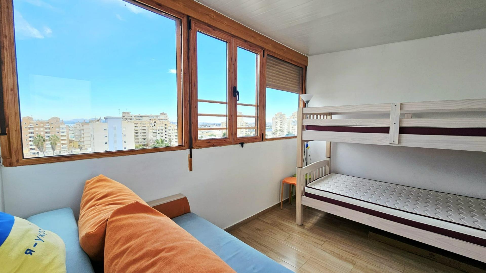 Bedroom in apartment for sale in Torrevieja