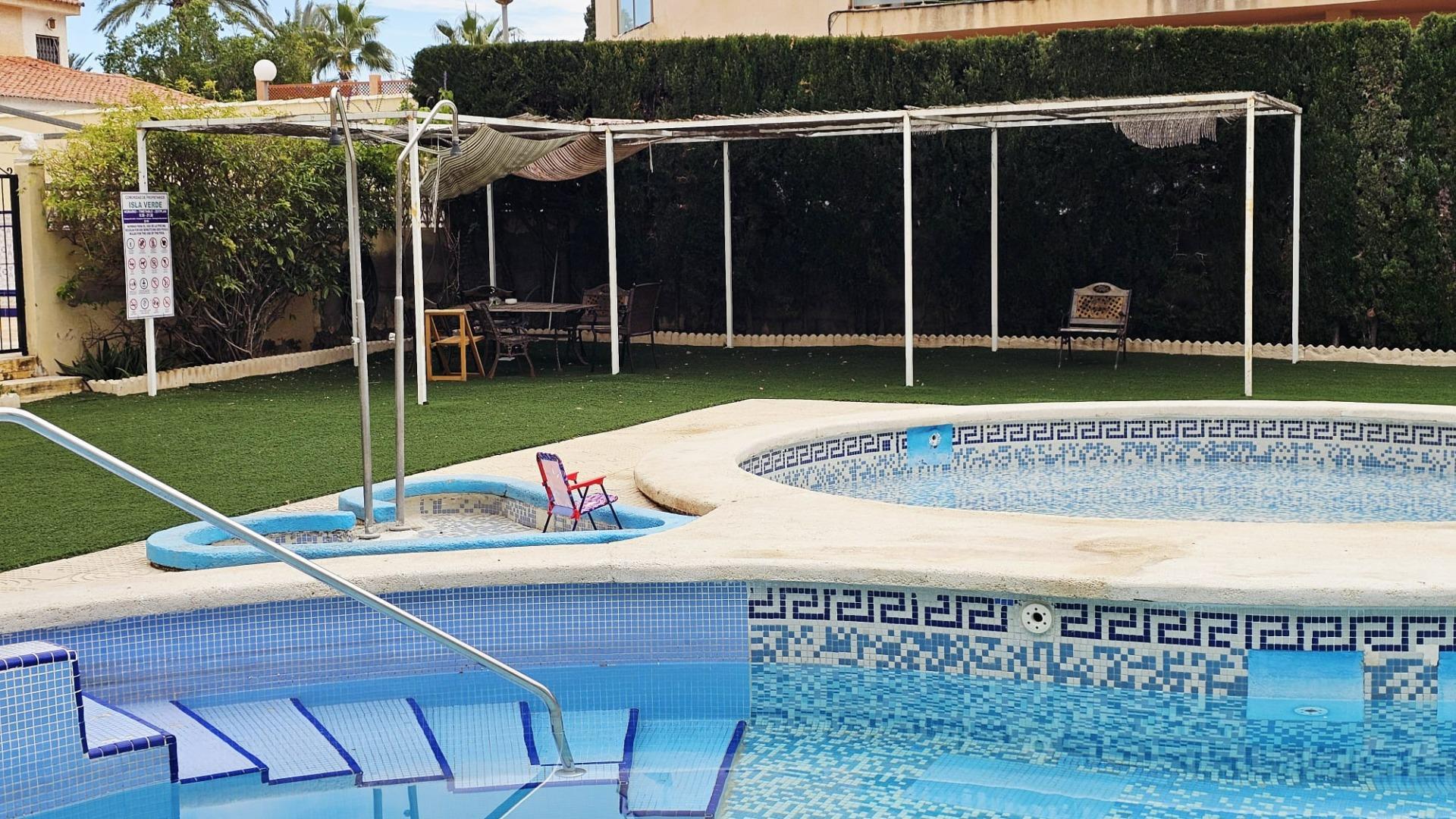 Master bedroom in apartment for sale in Torrevieja