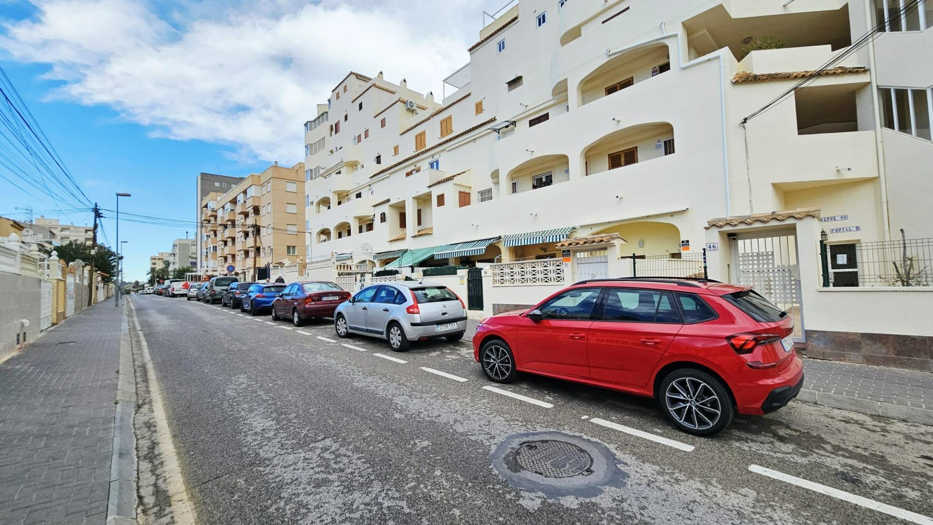 Kitchen in apartment for sale in Torrevieja