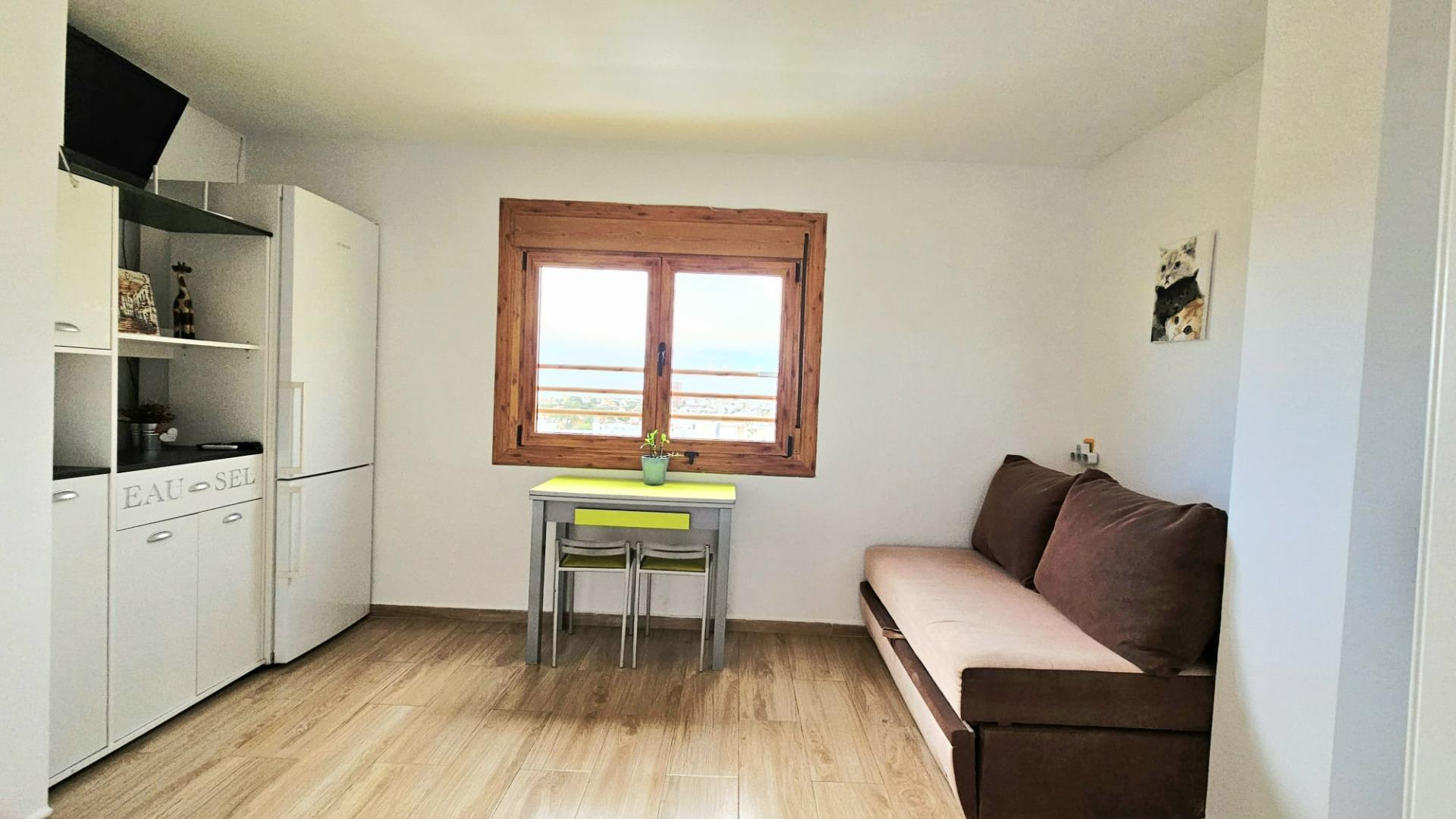 Bedroom in apartment for sale in Torrevieja