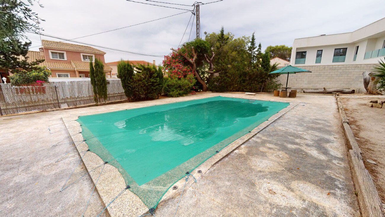 Dining area in villa for sale in Murcia