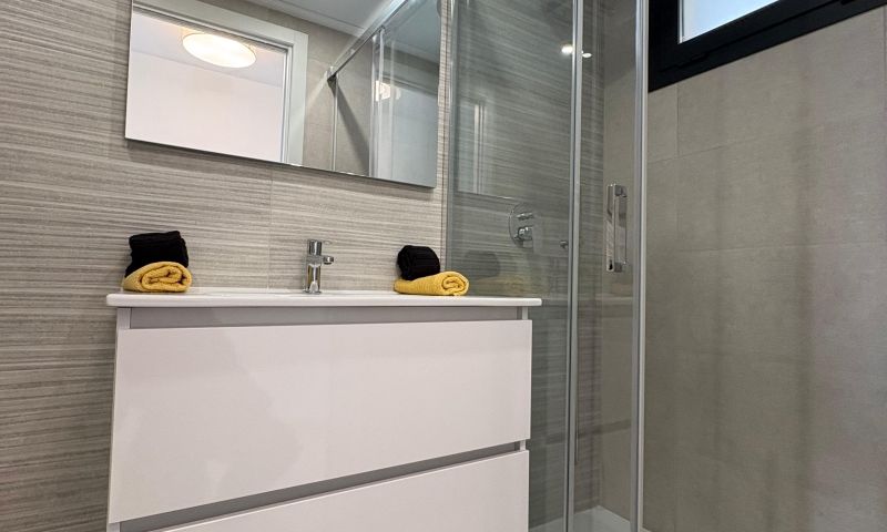 Bedroom in apartment for sale in Orihuela Costa