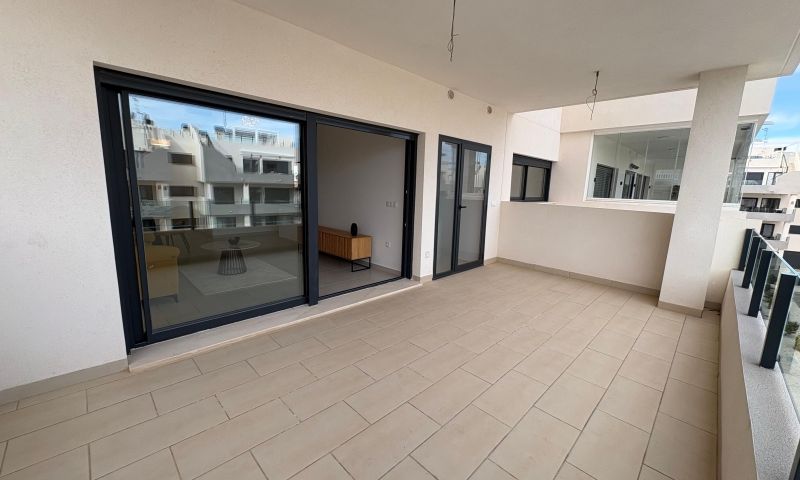 Bedrooms: 2, Bathrooms: 2, Apartment in Orihuela Costa, Alicante, Spain