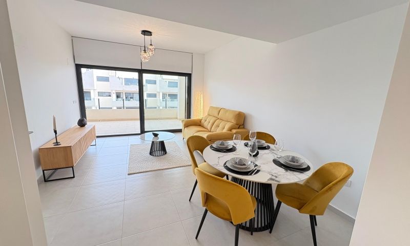 Garden in apartment for sale in Orihuela Costa