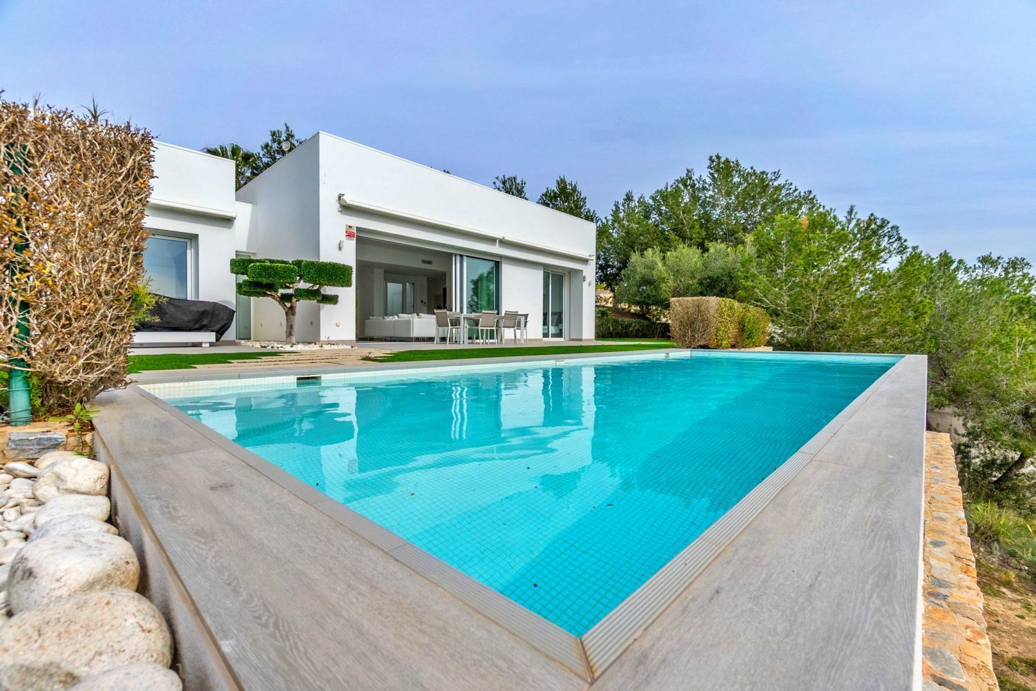 Exterior view in villa for sale in Orihuela
